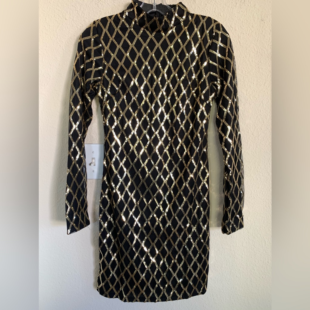 ninexis | Dresses | Ninexis Black Mock Neck Gold Sequin Long Sleeve  Cocktail Dress | Poshmark
